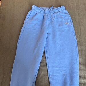 Alo crystal clear blue accolade sweatpant